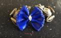 Bleu nuit N� G cabochon ovale et strass autour du noeud bleus  4